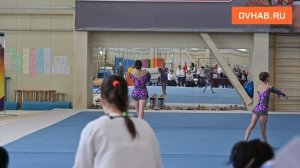 За награды и разряды сражаются акробаты в Хабаровске