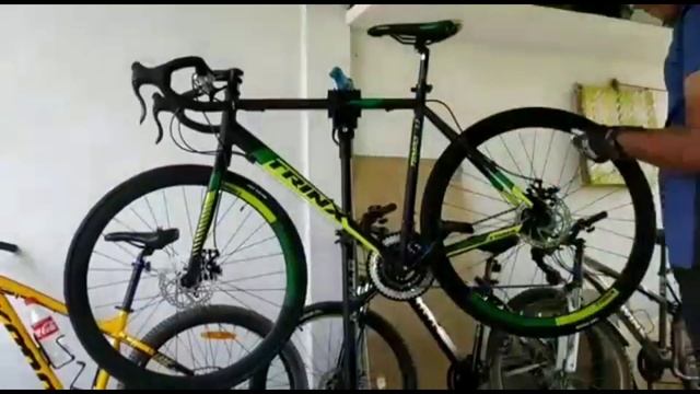 TRINICS ROAD BIKE смотреть онлайн