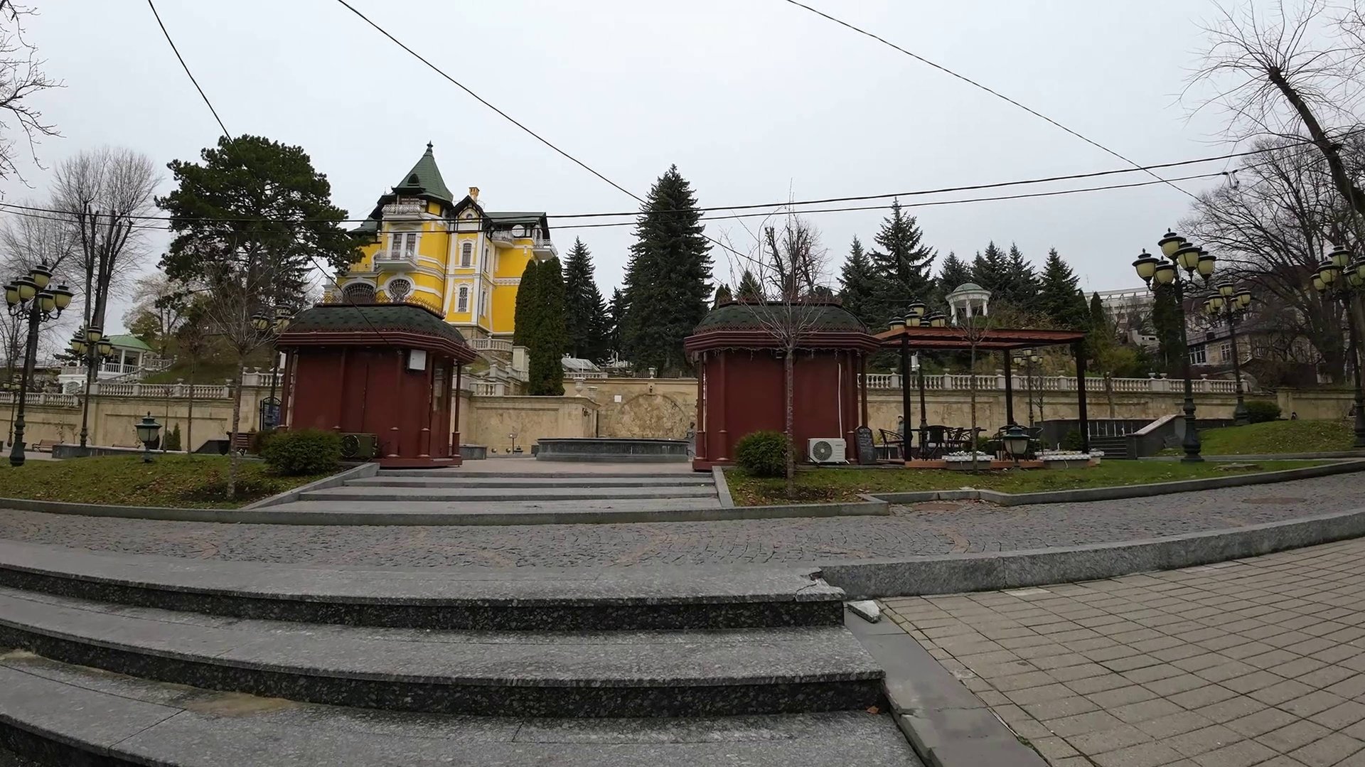 Кисловодск. Прохладный осенний день, велопрогулка без слов. 22 ноября 2024 г. смотреть онлайн