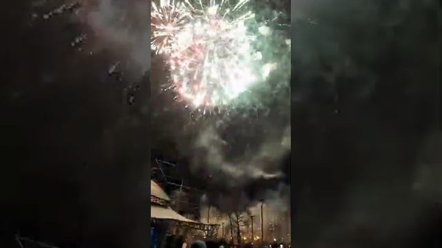 2020 ЯНГИ ЙИЛ ВИДЕОНИ ОХИРИГАЧА КУРИНГ. YANGI YIL #UydaQoling смотреть онлайн