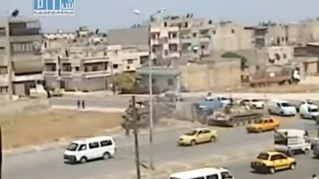 Syria - Homs - Baba Amr - 20110608 - Tanks fill the streets of the neighborhood - 1 смотреть онлайн