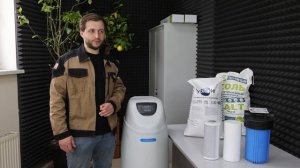 Кабинетный умягчитель воды.