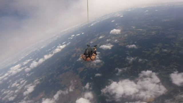 Tandem Skydiving! JR from Cartersville, GA at Skydive Georgia смотреть онлайн