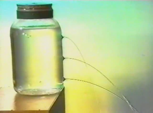 Физика. Опыты. Механика сплошных сред. Давление жидкости на стенки сосуда. Сосуд Мариотта смотреть онлайн