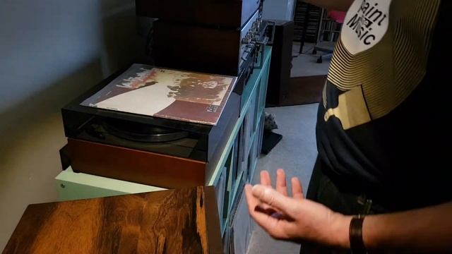 Led Zeppelin II - The Vinyl Record Collector смотреть онлайн