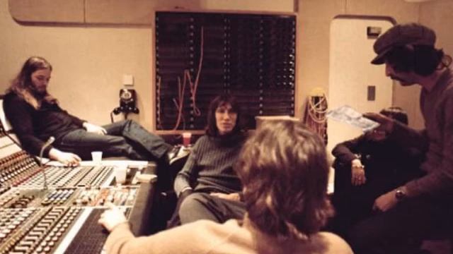 Pink Floyd - Atom Heart Mother - Darkness Over Frisco смотреть онлайн
