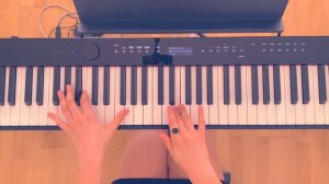 Как тренировать левую руку - песни на пианино