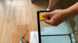 Клеим дно в аквариуме 2м50см на 750 литров  А самое главное ИСПРАВЛЯЕМ КОСЯКИ! Часть 1