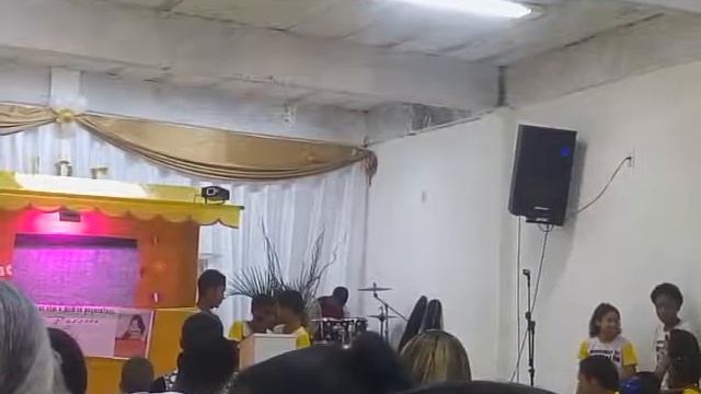 Paçoca e lili em Assenbleia de Deus Gal Costa смотреть онлайн