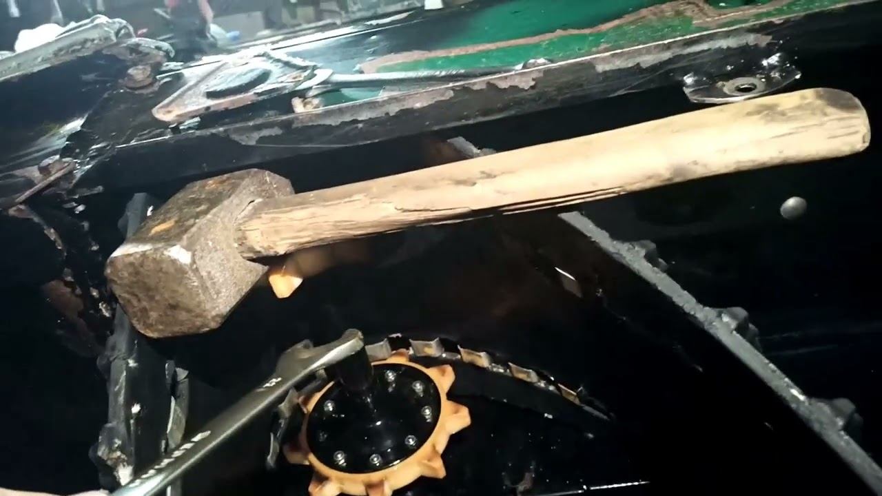 Снегоход Буран. Увеличение срока службы гусениц и мелкий ремонт. смотреть онлайн