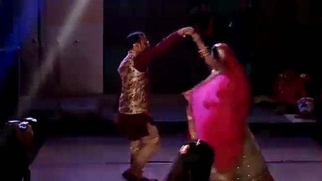 couple dance#ek ladki ko dekha #nik tera suit#sauda khara khara# смотреть онлайн