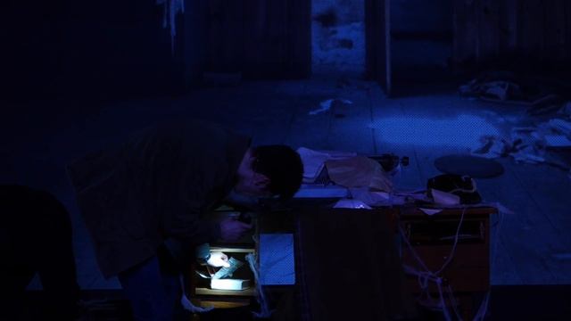 2. Герои осматривают куда попали. Спектакль "Я помню" смотреть онлайн