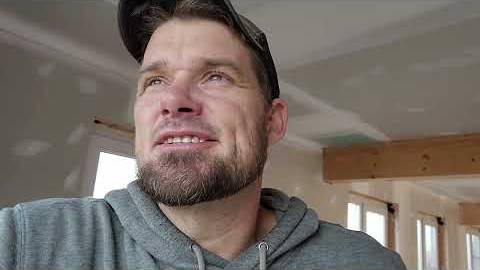 Канадская семья в НН.. FIRMLY GROUNDED in RUSSIA!! смотреть онлайн