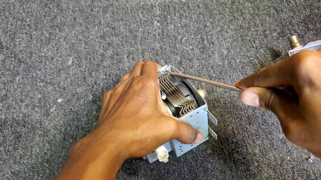Microonda SAMSUNG, No CALIENTA! tiene un ruido. MODELO: MG11H2020CT . Caso Resuelto! смотреть онлайн