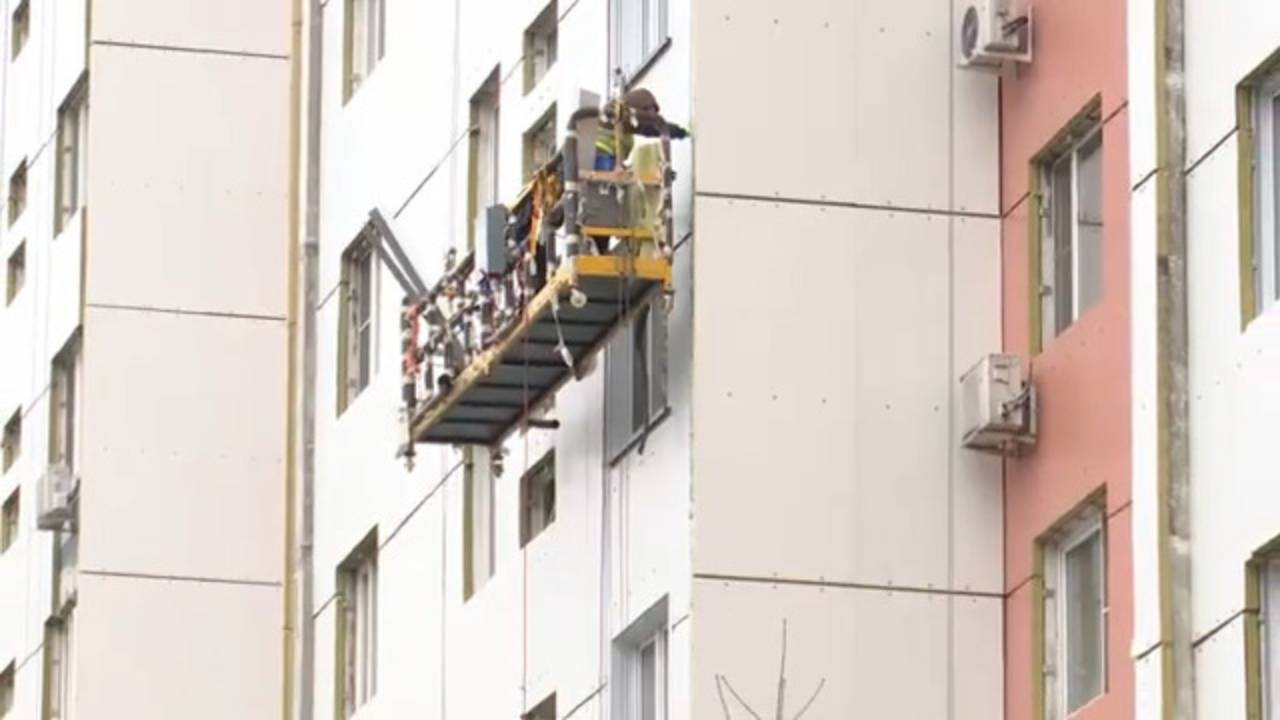 Капремонт дома № 15 по улице Южной в Реутове завершён на 60 % 21.11.2024 смотреть онлайн