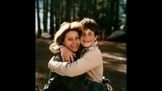 Who Is Michael Tell? Truth About His Son With Ex-Wife Patty Duke смотреть онлайн