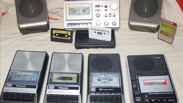 Cassette Tapes "Slide" Show. смотреть онлайн