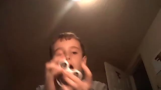 9;999 mph fidget spiner vs tongue смотреть онлайн