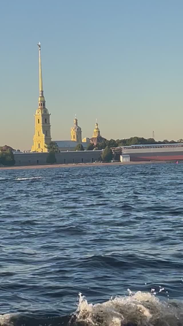 Прогулка по Неве смотреть онлайн