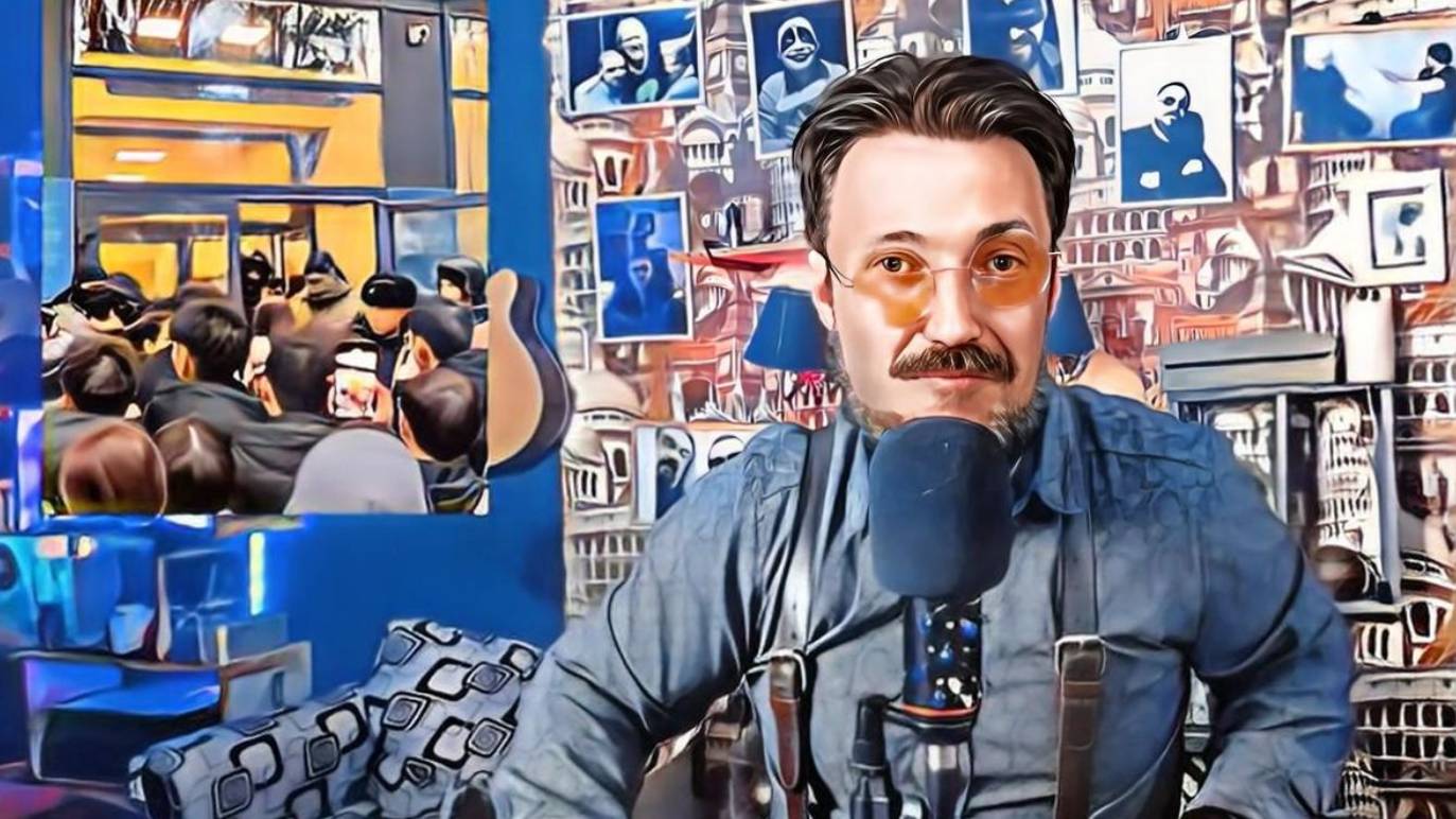 В Казани нелегальные мигранты у центра иностранных студентов столкнулись с силовиками. смотреть онлайн