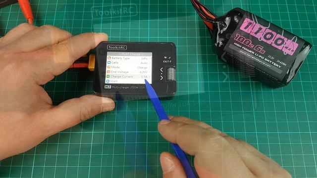 ToolkitRC M7 - Battery Charger Review смотреть онлайн