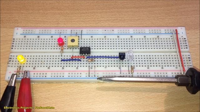 IR Sensor with LM358 смотреть онлайн