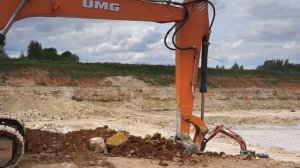 Отзыв об эксплуатации гусеничного экскаватора UMG E245C