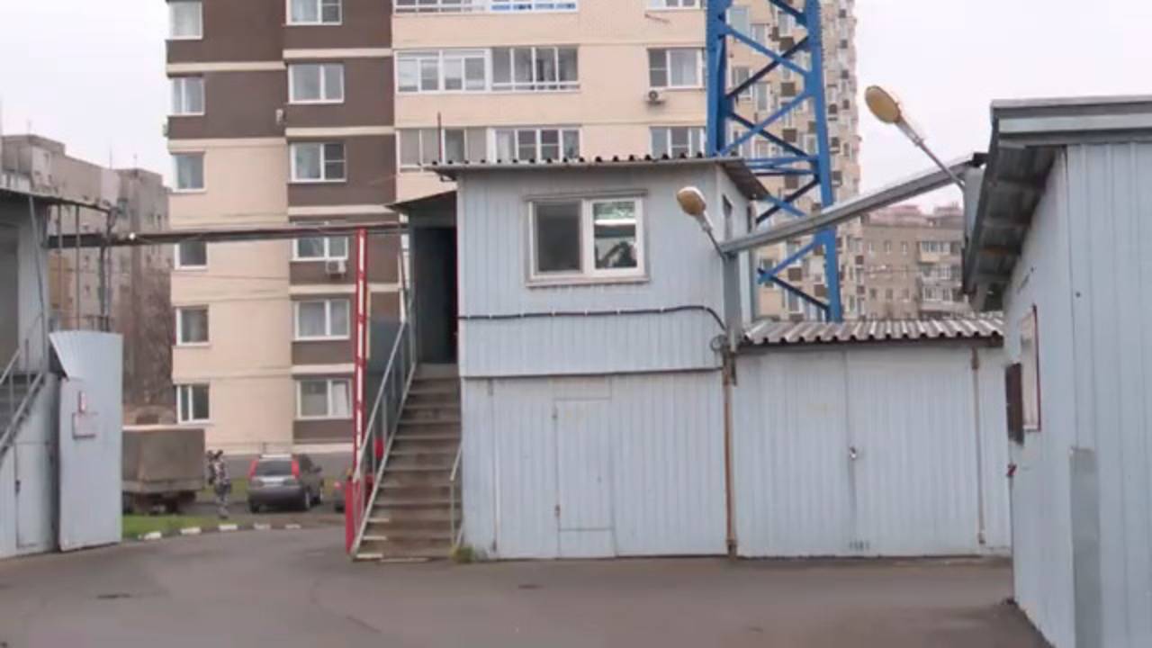 Рейд по незаконной торговле провели в гаражных кооперативах в Реутове 21.11.2024 смотреть онлайн