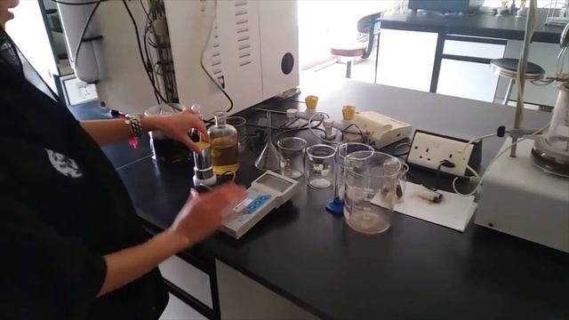 Octane test for Gasoline fuel in oil and gas laboratory پشکنینی کوالیتی بەنزین смотреть онлайн