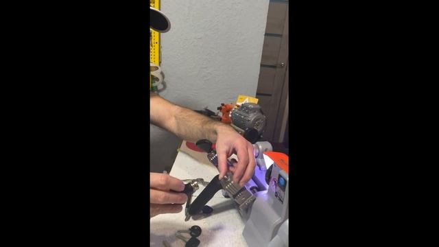 XP-009 Xhorse, обзор станка для изготовления ключей с АБ смотреть онлайн