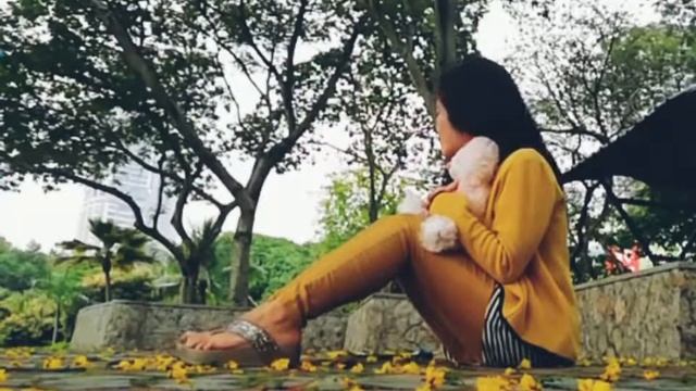 Nita utami_Menunggu kamu(cover) смотреть онлайн