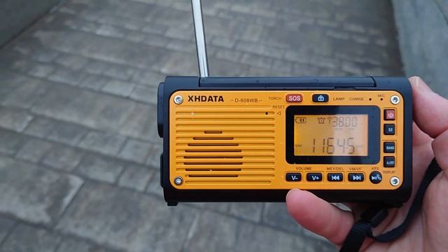 XHDATA D-608WB первый уличный тест