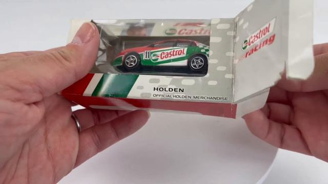 UNBOXING 1:64 Classic Carlectables 2002 Larry Perkins Castrol Racing Holden VX Commodore смотреть онлайн