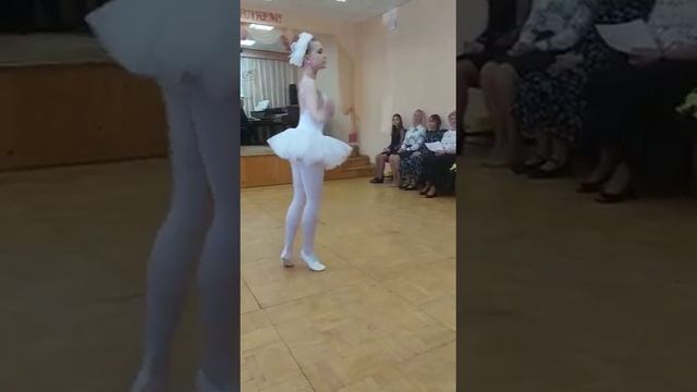 К.Сен-Санс «Лебедь» Солисты: Заслуженный артист РФ Александр Баудер (домра),Виктория Щеглова смотреть онлайн