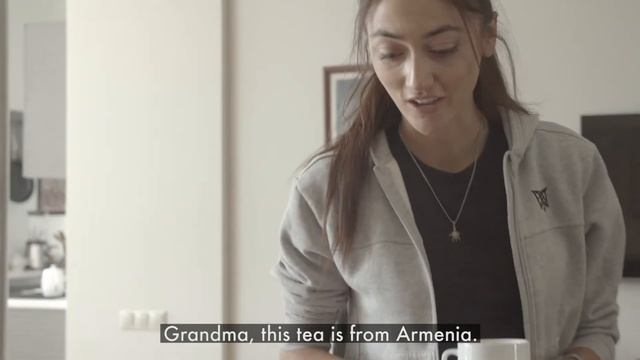 Armenian Tatik Chills Out With CBD Tea смотреть онлайн