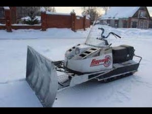 Снегоход Буран нож и снег.Лопата для снегохода.Нож отвал на снегоход.