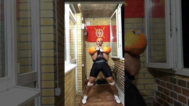 Толчок гирь по длинному циклу 28+28 кг/64 раза/10 мин. смотреть онлайн