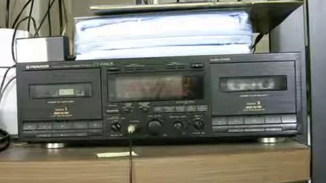 Pioneer CT-W840R Tape Deck makes struggling noises from the playing a good cassette tape right side смотреть онлайн
