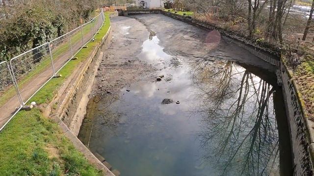 Canal Locks Repaired | Napton Locks | Watford Locks | New Lock Gates | Narrowboat closure. смотреть онлайн