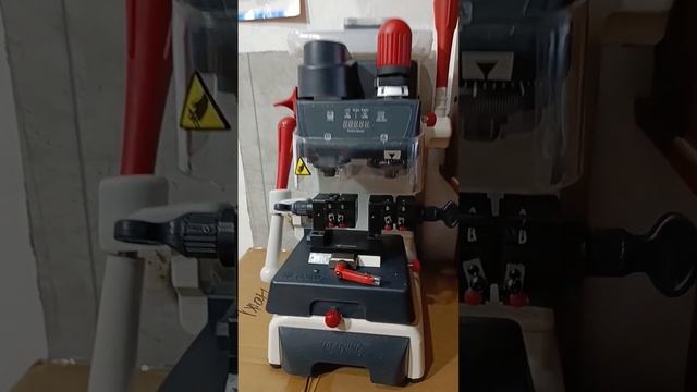 Станки для изготовления ключей и заготовки ключей. #ключи#замки#сервис# смотреть онлайн