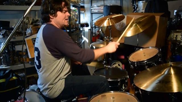 Led Zeppelin's WE'RE GONNA GROOVE ** DRUM COVER Bonzoleum Videos смотреть онлайн