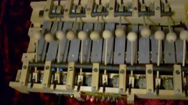 "This is my life" - on the electric glockenspiel смотреть онлайн