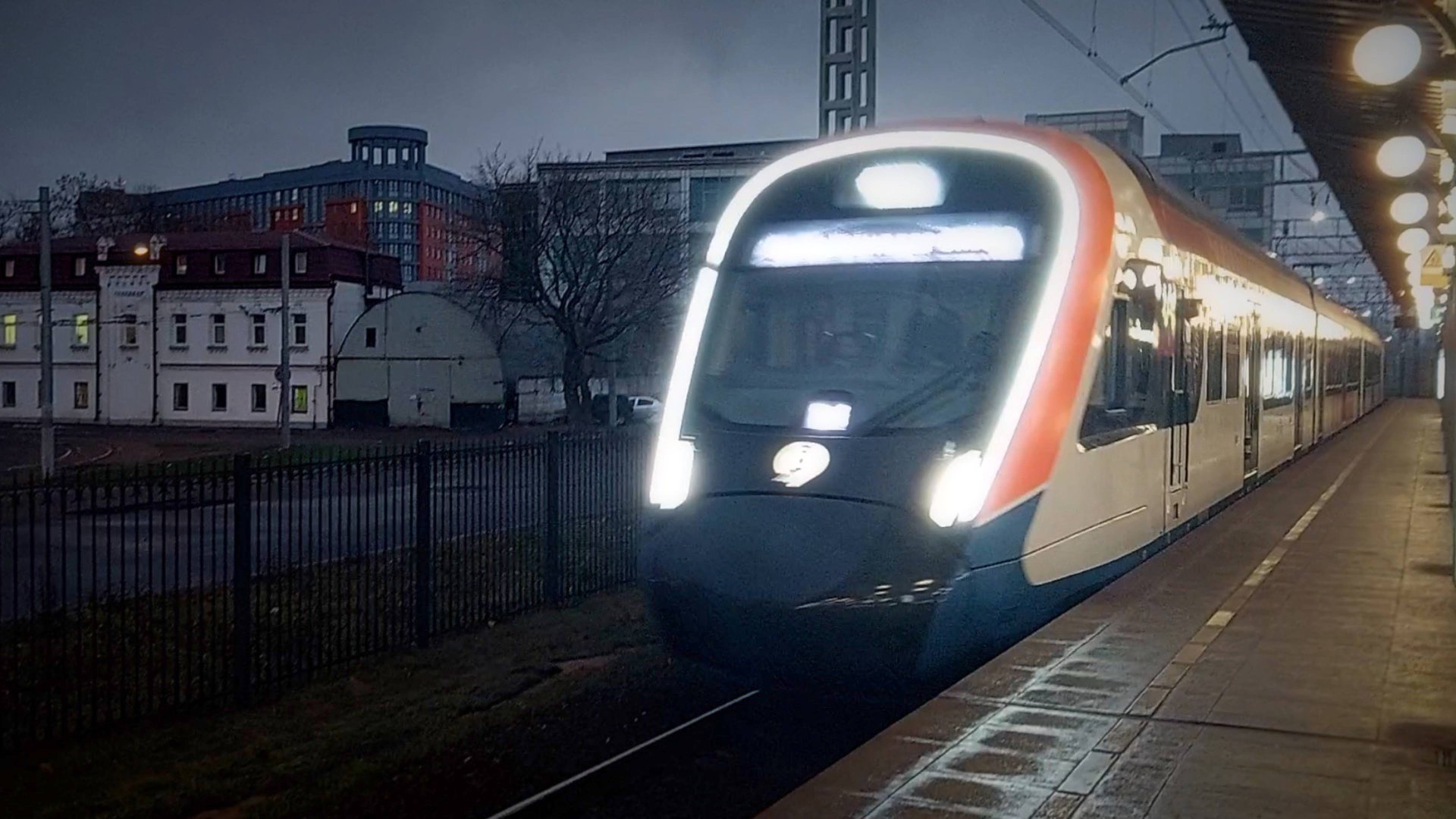 На Иволге 4.0 ЭГЭ2Тв-023 по МЦД-4 по вечерней Москве / От Каланчевской до Новогиреево смотреть онлайн