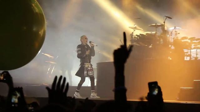 30 Seconds to Mars – Kings and Queens смотреть онлайн