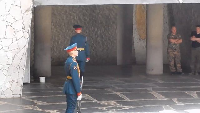 Смена Почётного Караула на Мамаевом Кургане, Волгоград, 01 апреля 2024 года, 13:00 часов смотреть онлайн