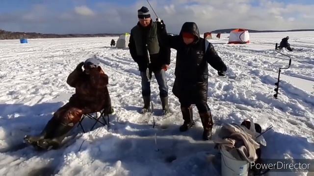 Рыбалка на Изменчивом, 4 января, Сахалин смотреть онлайн