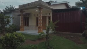 ПРОГУЛКА ПОД СИЛЬНЫМ ДОЖДЕМ В ГРОЗУ ПО СЕЛЬСКОЙ ИНДОНЕЗИИ (БИНАУРАЛЬНЫЕ ДЕРЕВЕНСКИЕ ЗВУКИ)