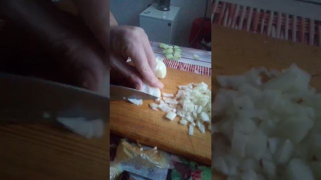Как нарезать Лук