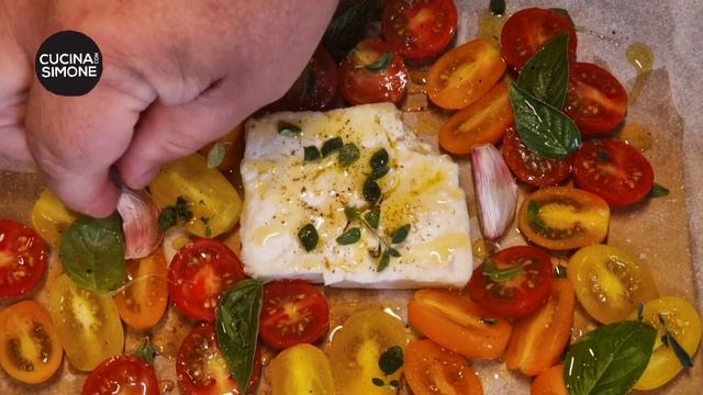 Crostini pomodorini confit e feta - Non è la solita colazione 😱 смотреть онлайн