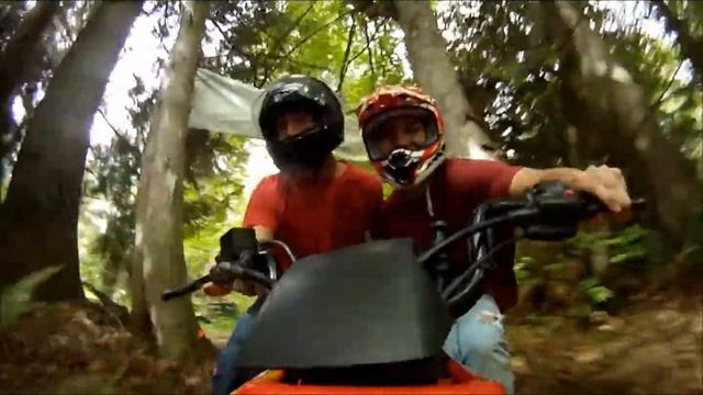 Tandem Quad Riding at Bad Monkey Raceway смотреть онлайн